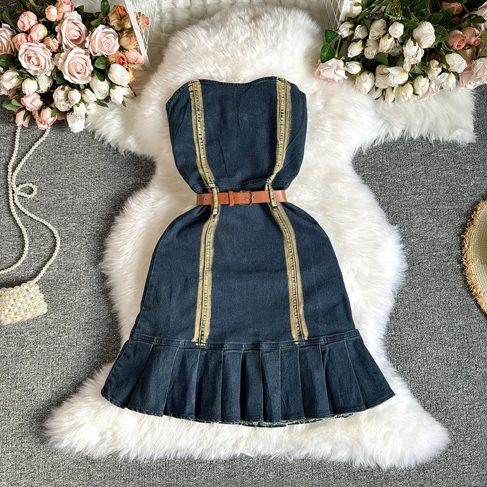 American retro spicy girl denim strapless dress sexy one shoulder off the back fishtail wrap buttocks pleated skirt short skirt