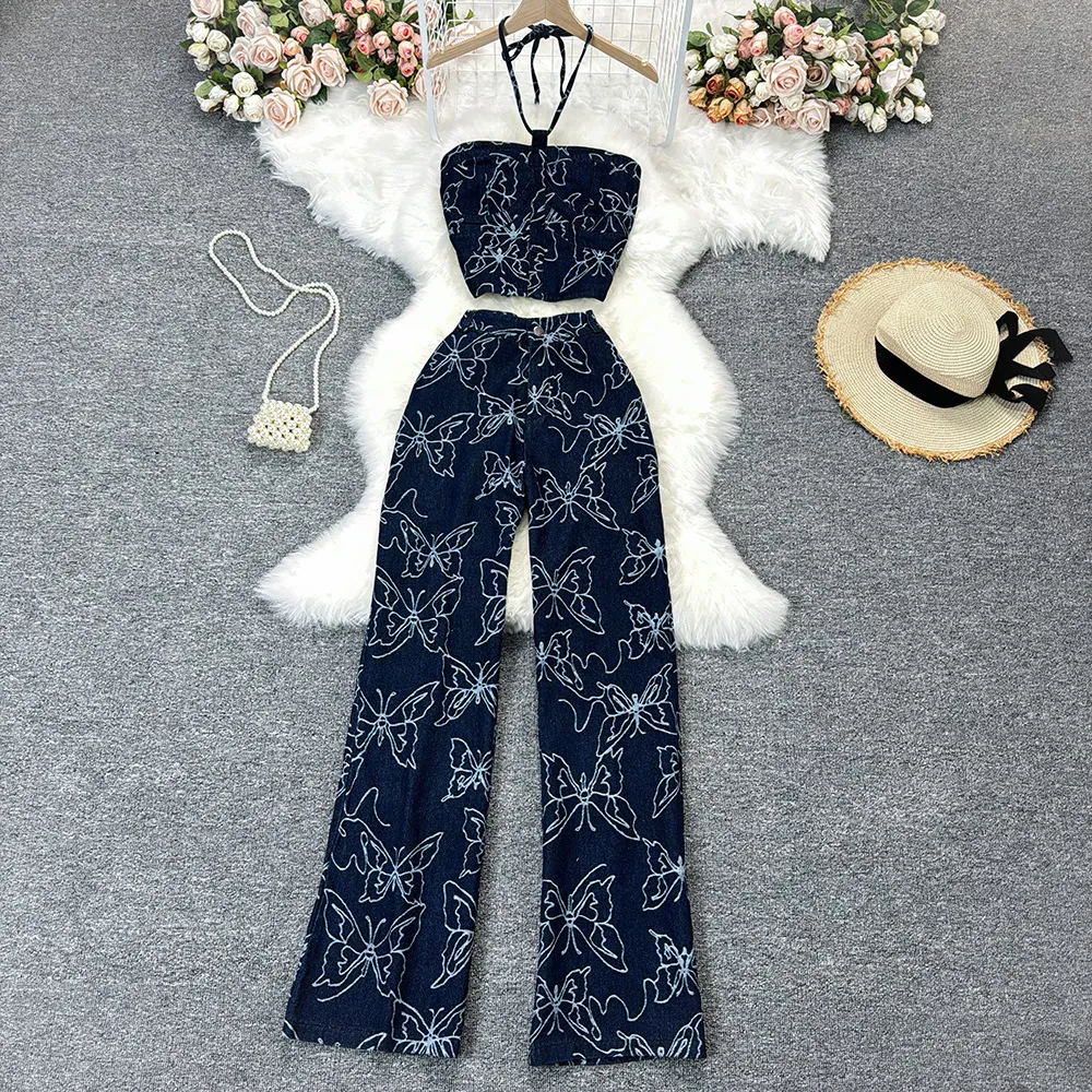 European and American spicy girl style set, sexy hanging neck short top design, printed wide leg jeans, fashionable two-piece set