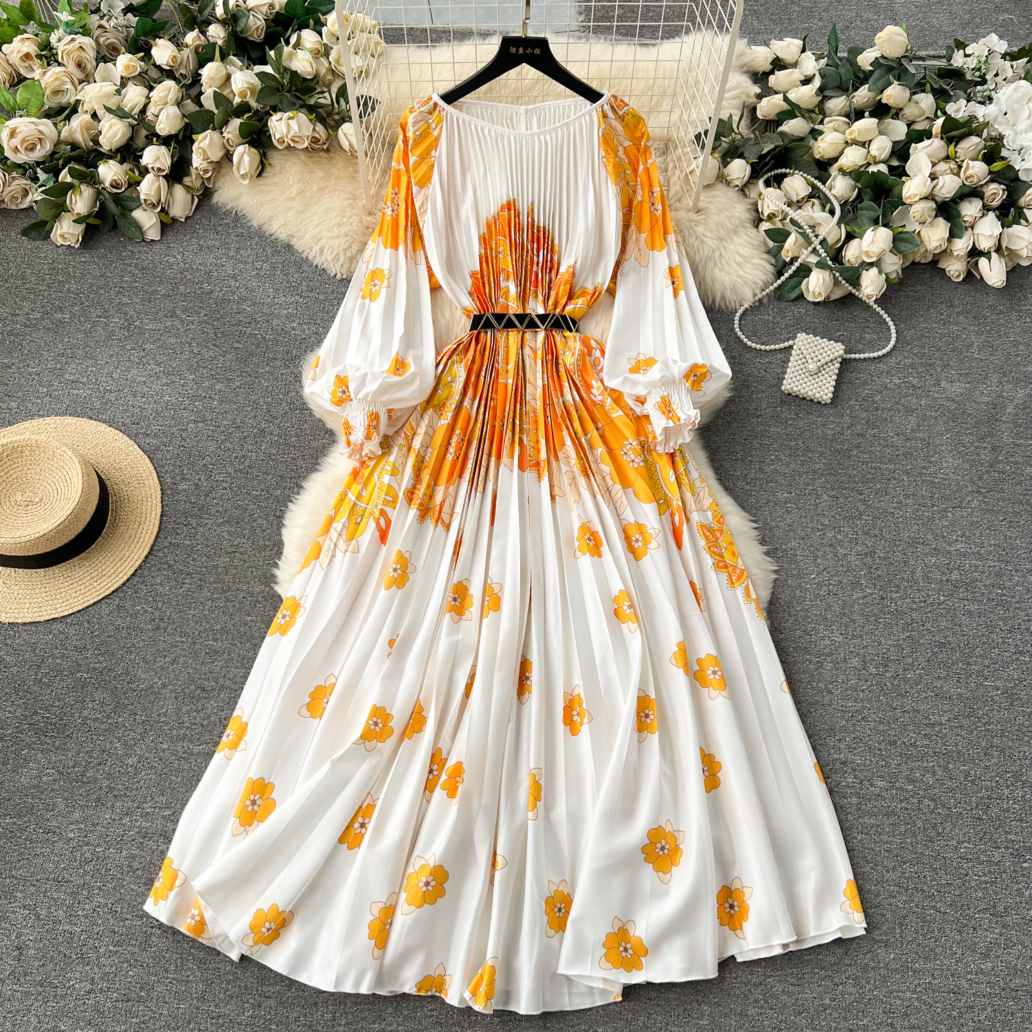 European and American style 2024 new women's dress with oversized hem, printed pleated pleats, waist tied, holiday long skirt