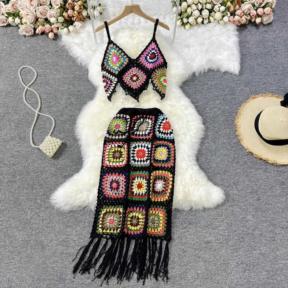 Colored Bohemian flowing Suo crochet knit suit for women with camisole vest and unique skirt two-piece set for fashion