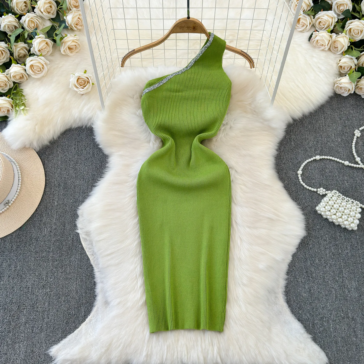 2024 Summer New European and American Sexy Slant Neck Off the Shoulder Tight Slimming Mid length Sleeveless Knitted Wrap Hip Dress