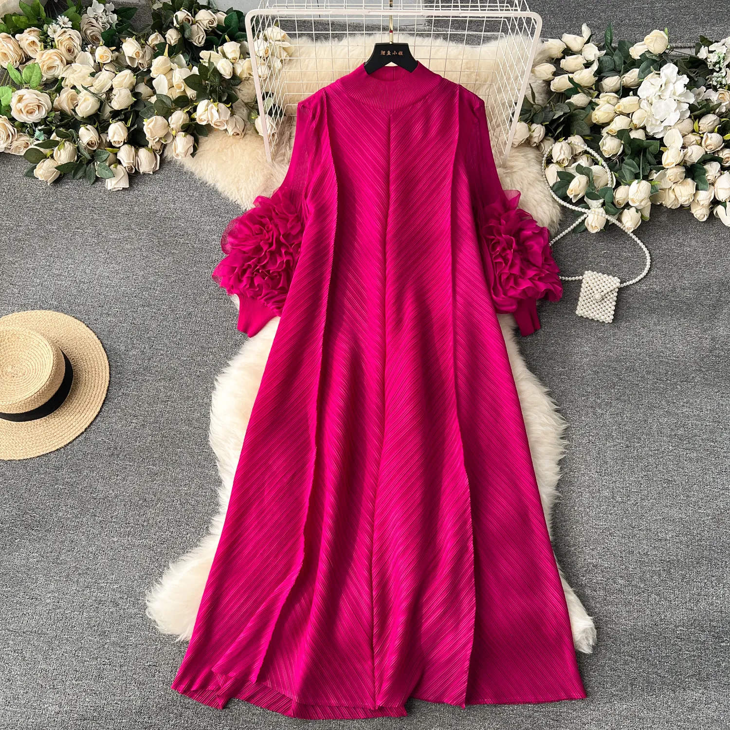 High end elegant dress for women, niche light mature style, three-dimensional flower loose, slimming and drooping feeling, reducing age, European and American style long skirt