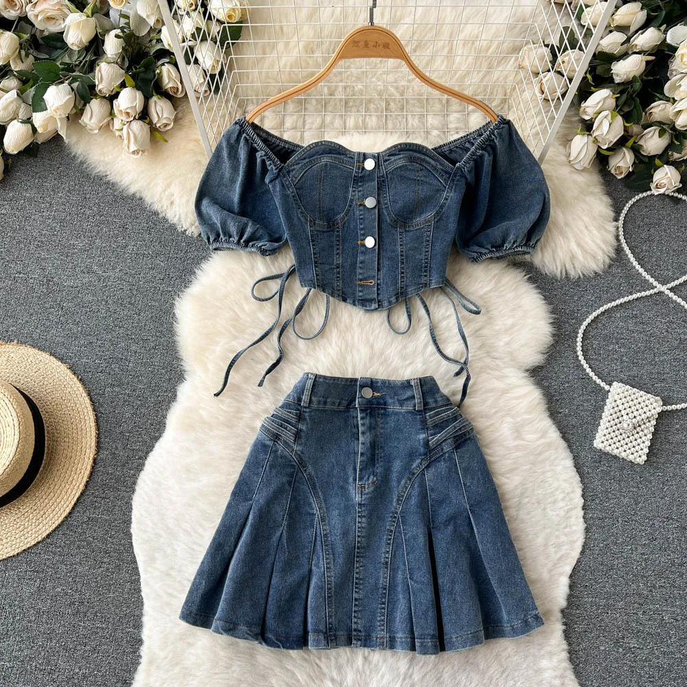 Retro style denim suit skirt, sexy spicy girl, one shoulder strapless top with lace up and pleated short skirt two-piece set