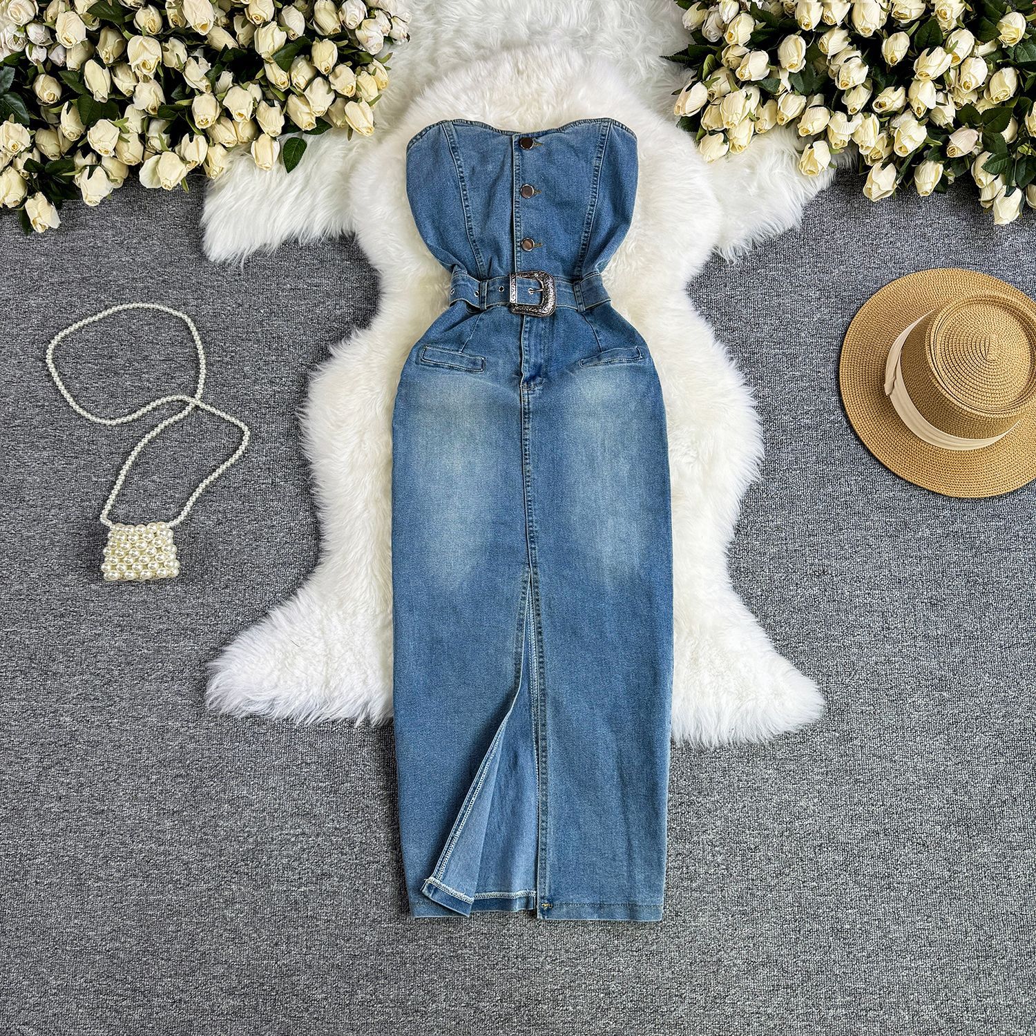 2024 Summer Fashionable Spicy Girl Design Sensation: Bra, Waist, Slim Mid length Split Denim Dress