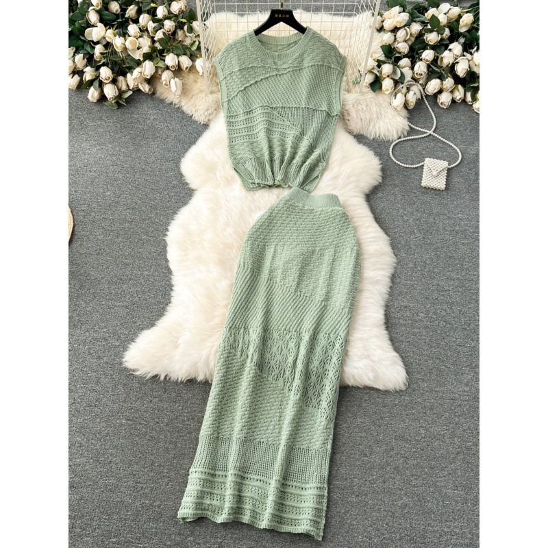 Early Spring Korean Style Dressing Set Design Sense Sleeveless Top Versatile High Waist Mid length Half skirt Knitted Two Piece Set