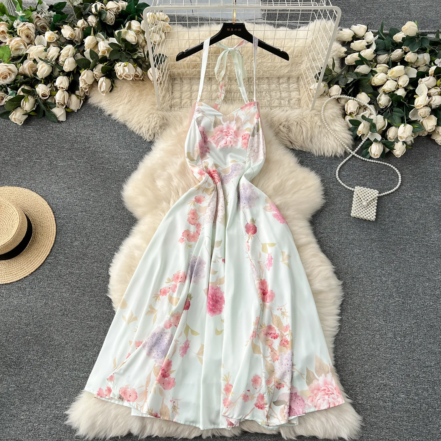French Sweet Printed High end Exquisite Dress with Luxury Sensation, Celebrity Vacation Style, Sexy Backless Hanging Neck Dress