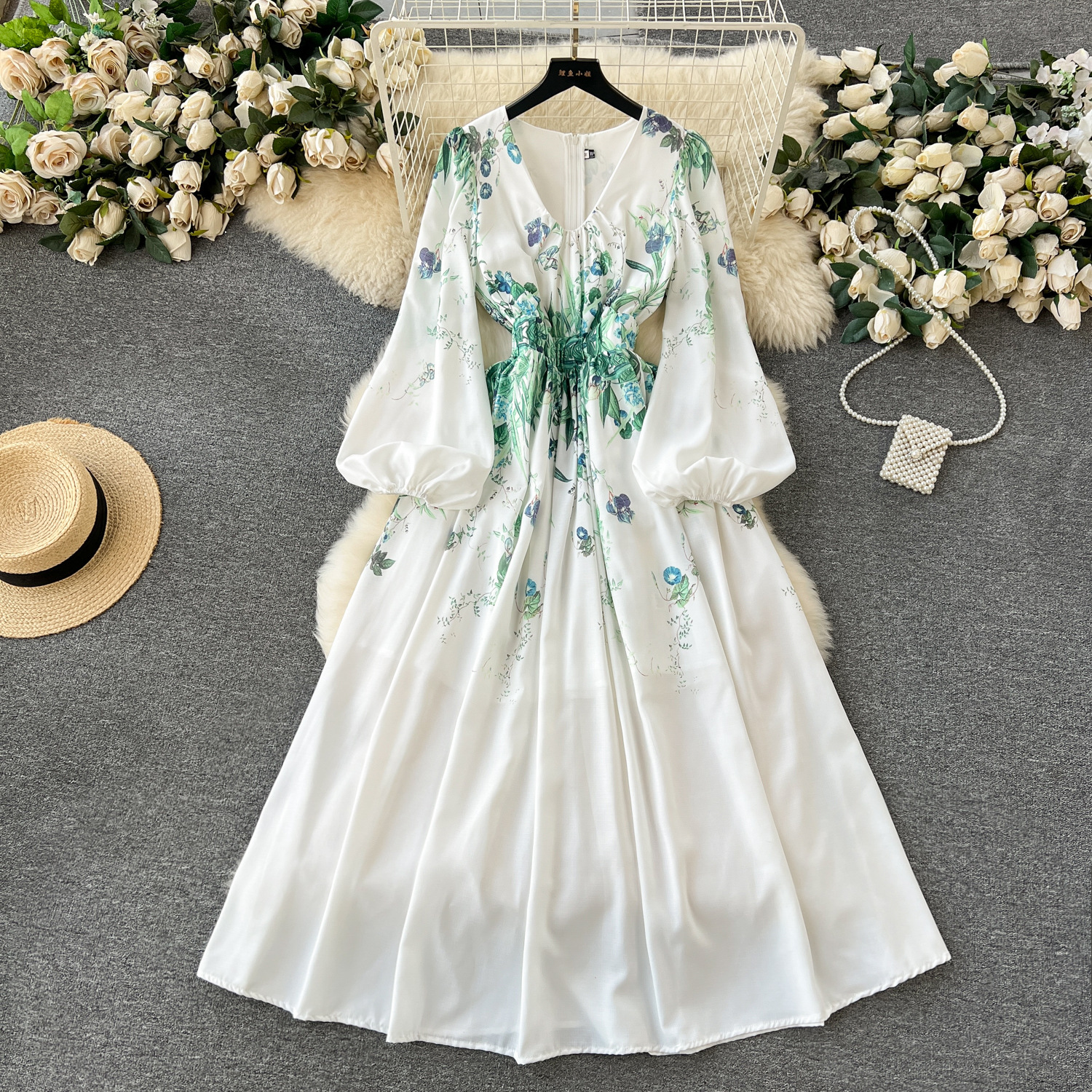 2024 early spring new niche elegant printed waist slimming style with age reducing bubble sleeves high-end exquisite dress