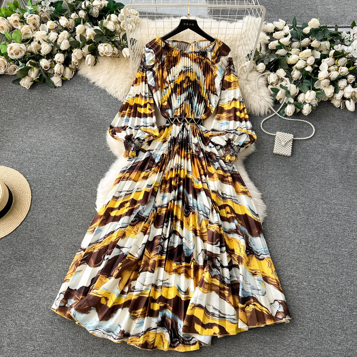 European and American style style dress, spring dress for women in early spring 2024, new heavy industry pressed pleated long style bubble sleeve dress, skirt