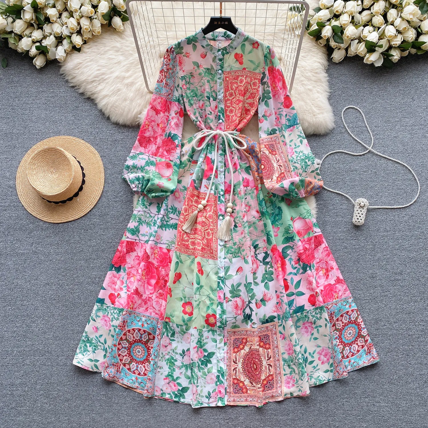French dress for women in 2024, new spring clothing with age reducing bubble sleeves design, printed slim fit long holiday dress