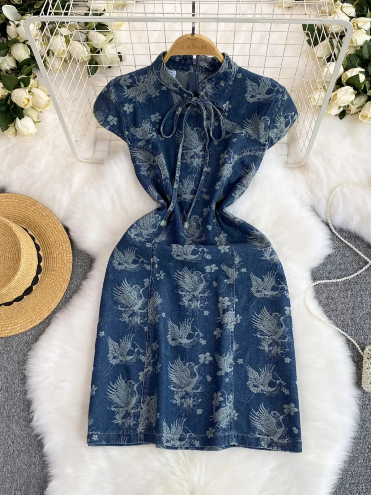New Chinese style Chinese style dressing dress for women's fashion retro printed button up tie up slim fit buttocks wrapped denim cheongsam skirt