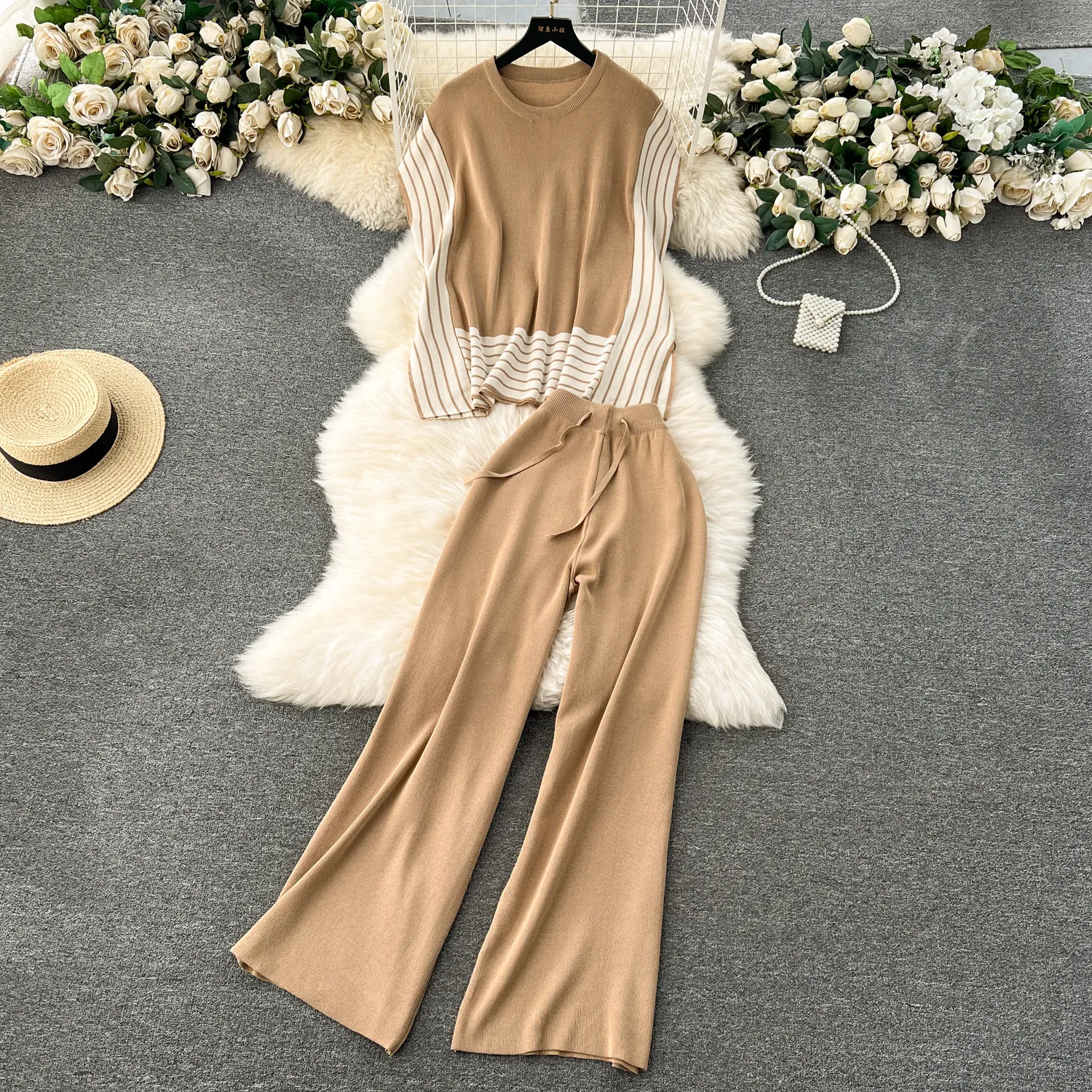 Advanced and Lazy Style Set Design with Colorblock Stripe Loose Top Versatile Wide Leg Pants Fashion Two Piece Set