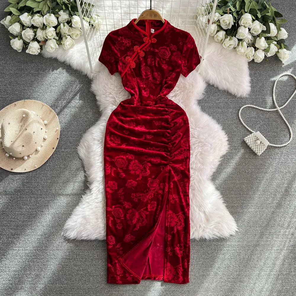 Retro Cheongsam Annual Conference Banquet Dress High end Velvet Printed Chinese Style Wrinkle Wrapped Hip Split Dress for Women