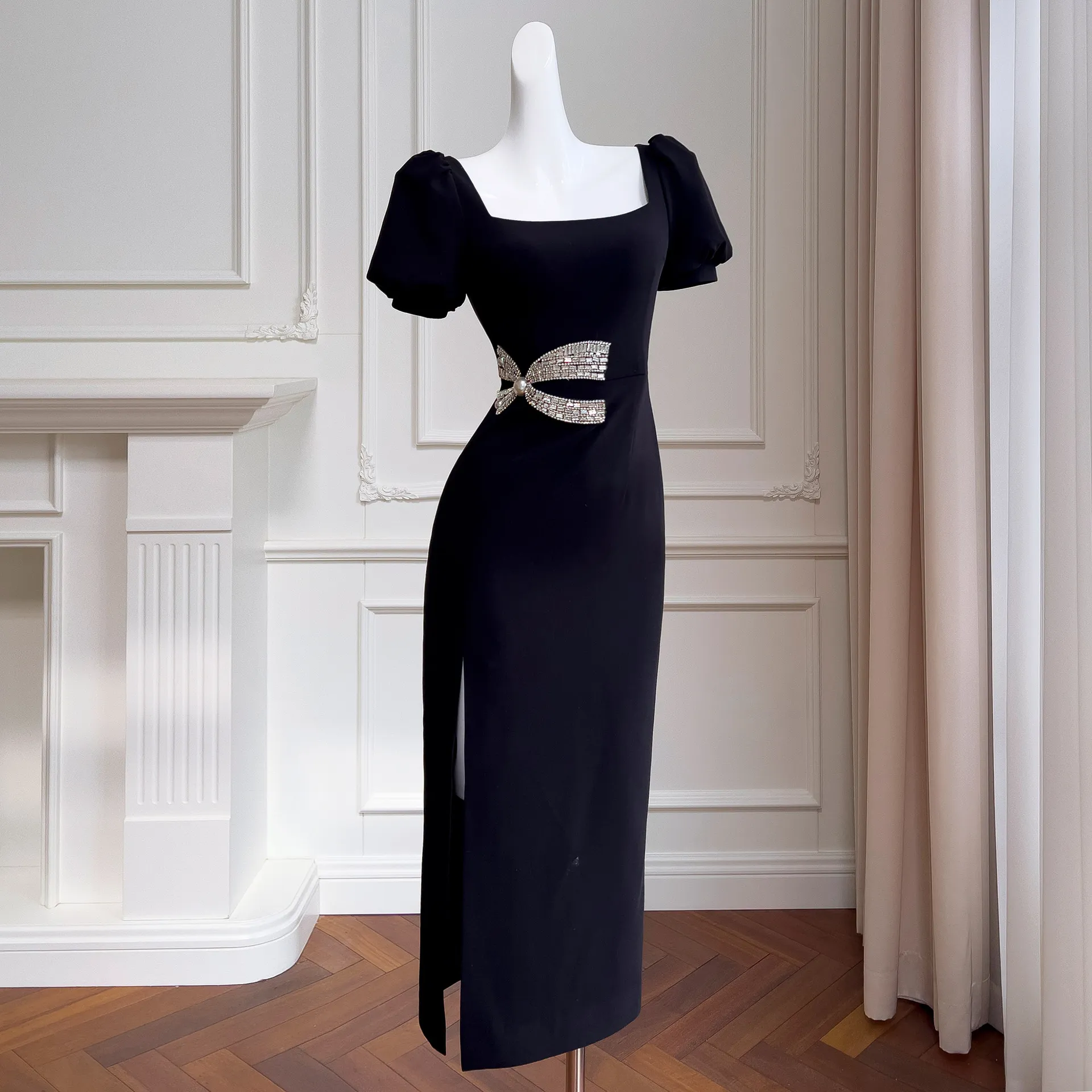 Spring/Summer New Black Slim Fit Dress Banquet Dinner Dress Minimalist Mid length Small Black Dress 68471