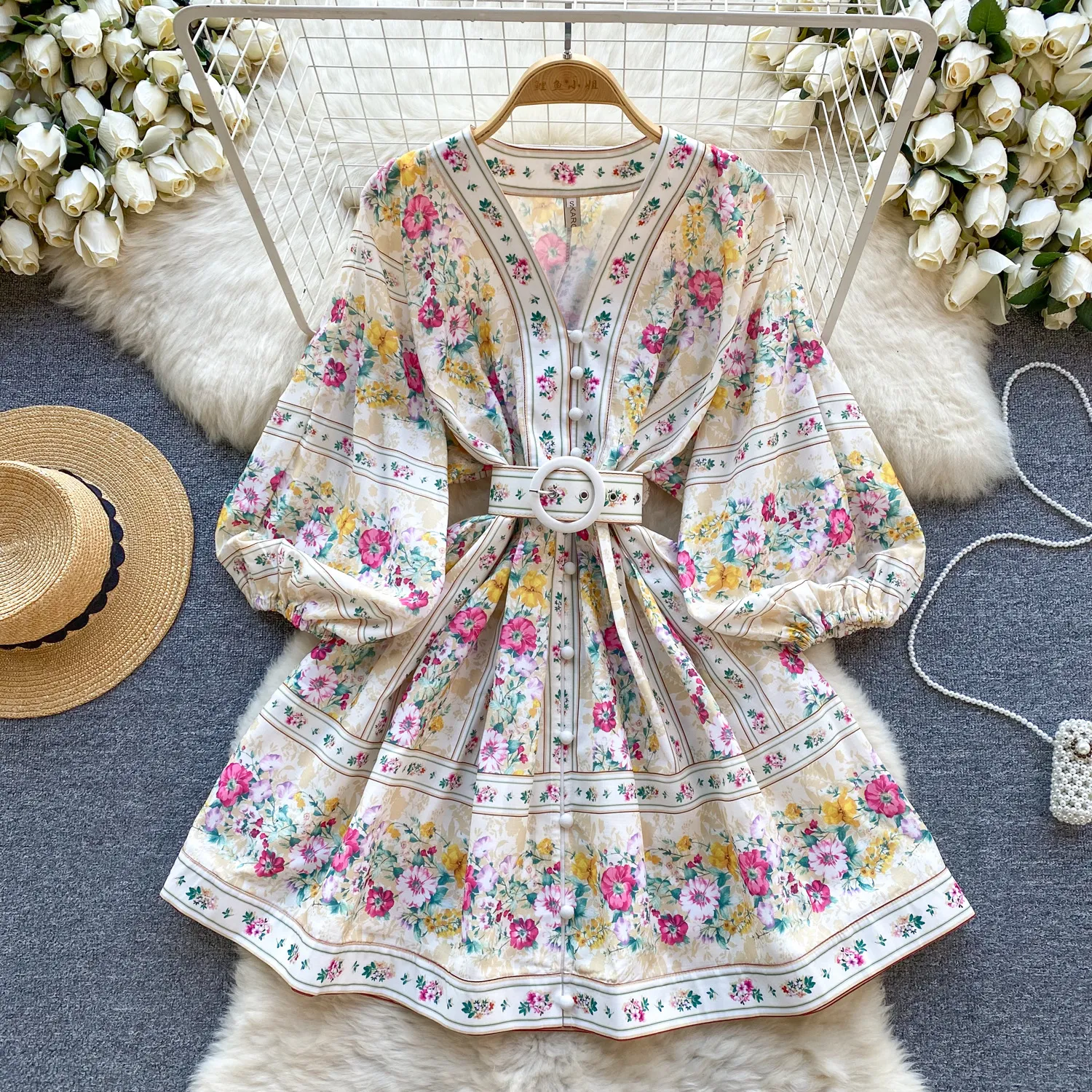 French retro printed small dress, banquet dress, age reducing bubble sleeves, loose and slimming, short and elegant dress