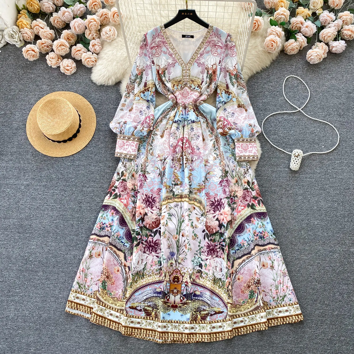 French court style retro print temperament V-neck slim fit long bubble sleeve dress high-end niche formal dress