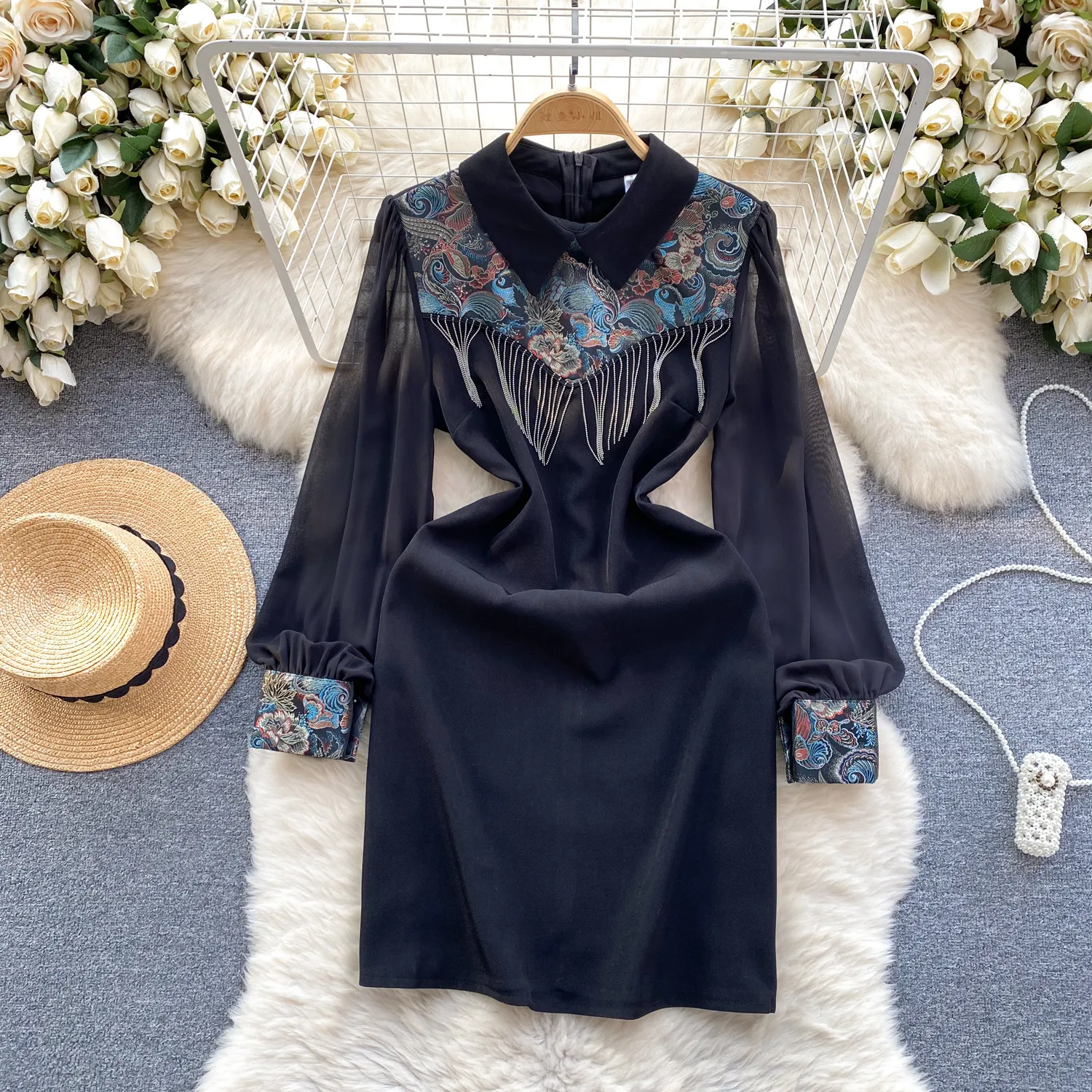 National style retro heavy industry embroidery tassel splicing slim fit short style, age reducing bubble sleeve temperament dress, spring fashion for women
