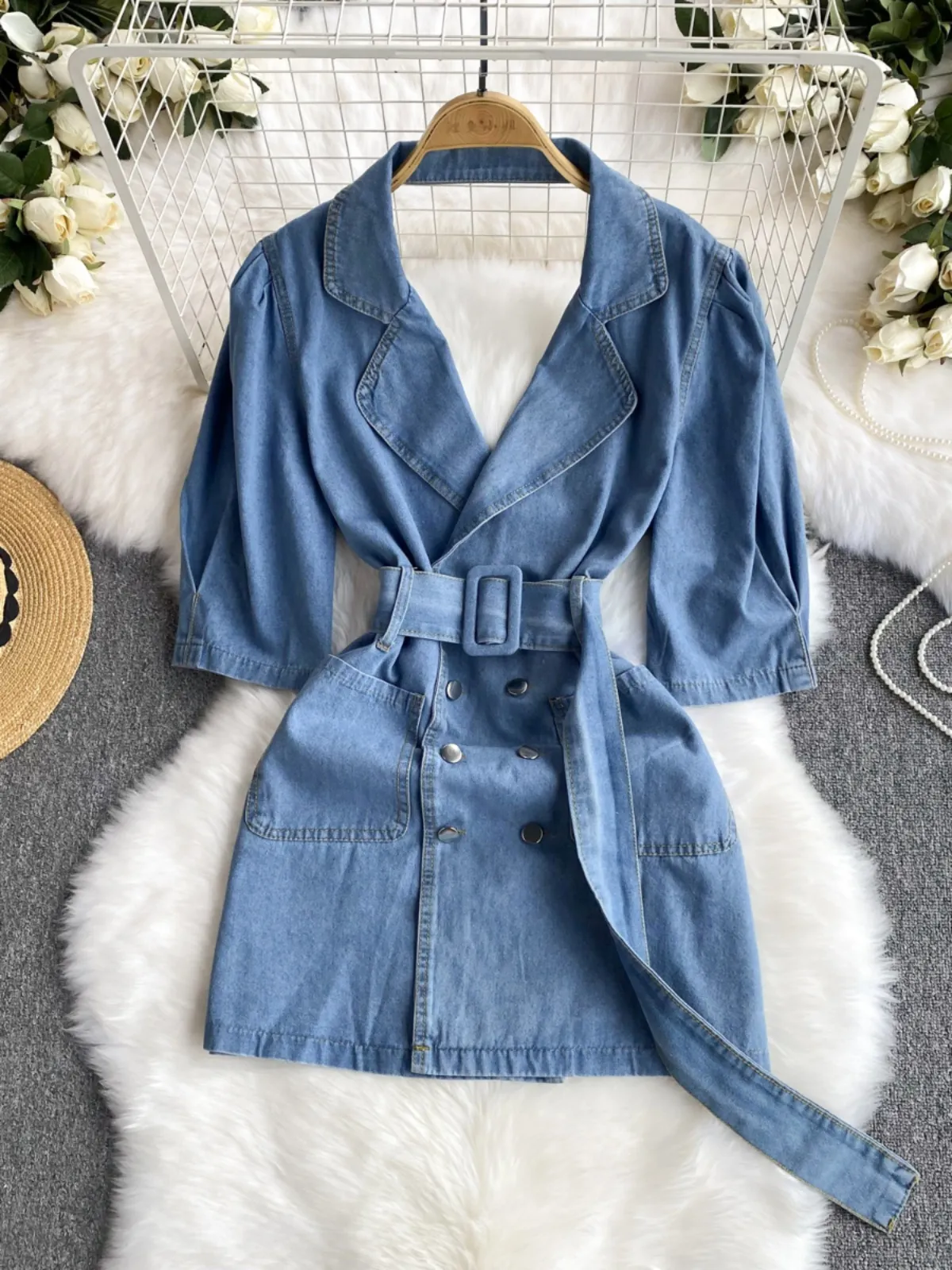 Korean version of fashionable retro scheming hollowed out backless denim dress for women with waist reduction and slimming effect, bubble sleeves for reducing age, short skirt