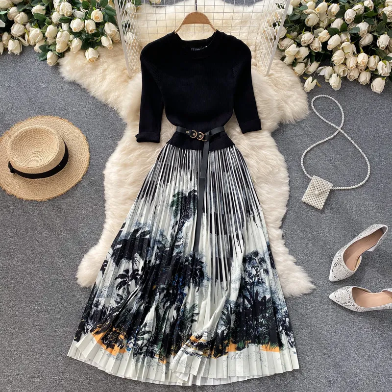 Elegant dress, new summer design, fake two piece knitted short sleeved patchwork, heavy work pleated printed long dress for women