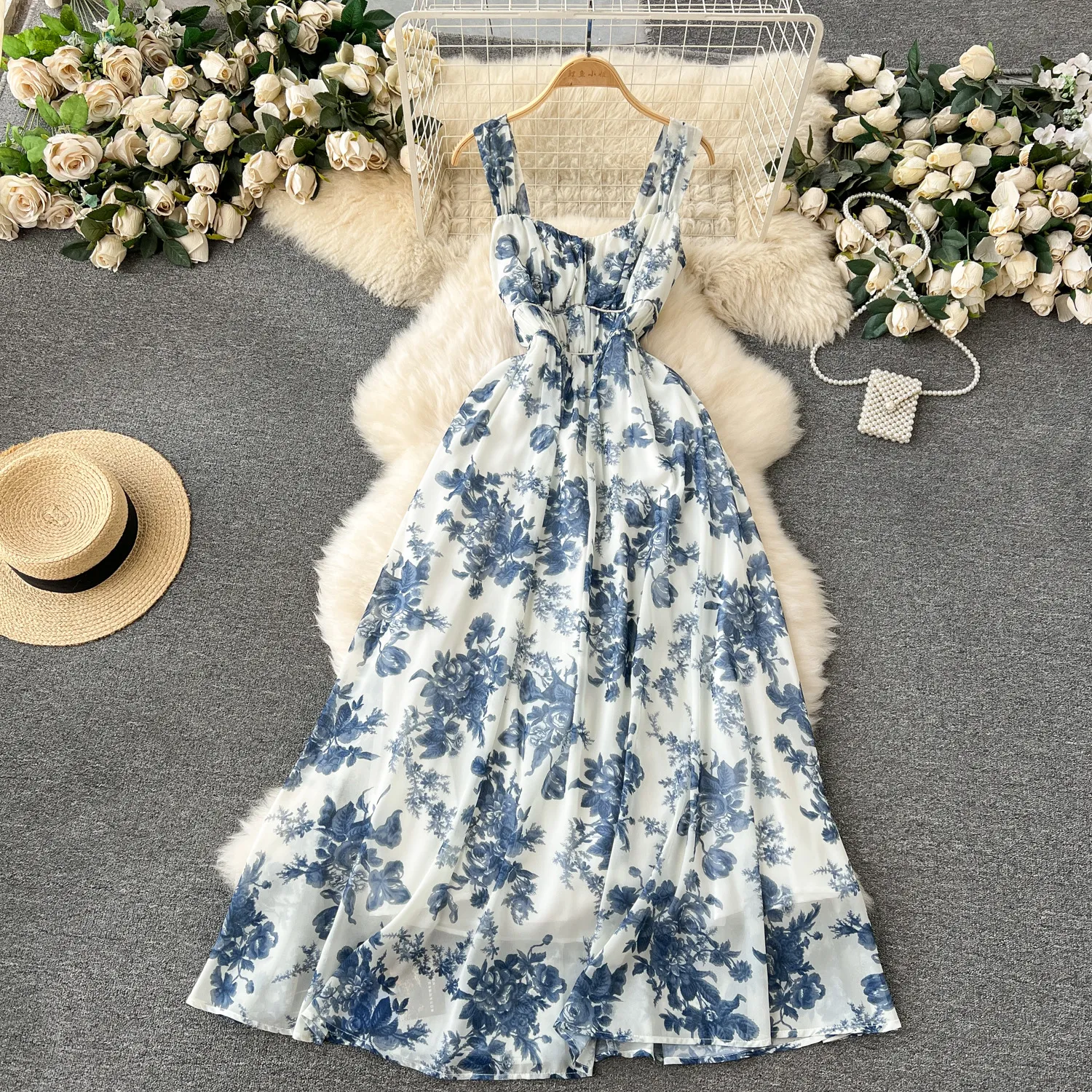 French retro floral holiday dress with elastic waistband for slimming effect, chiffon camisole dress with noble temperament dress