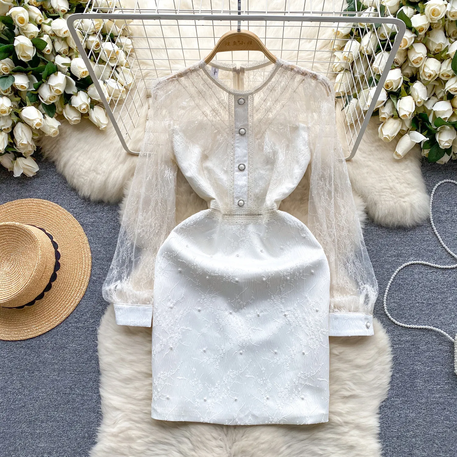 Light luxury and socialite style high-end exquisite dress, spring dress for women, sweet lace bubble sleeves, studded beaded slim fit short dress