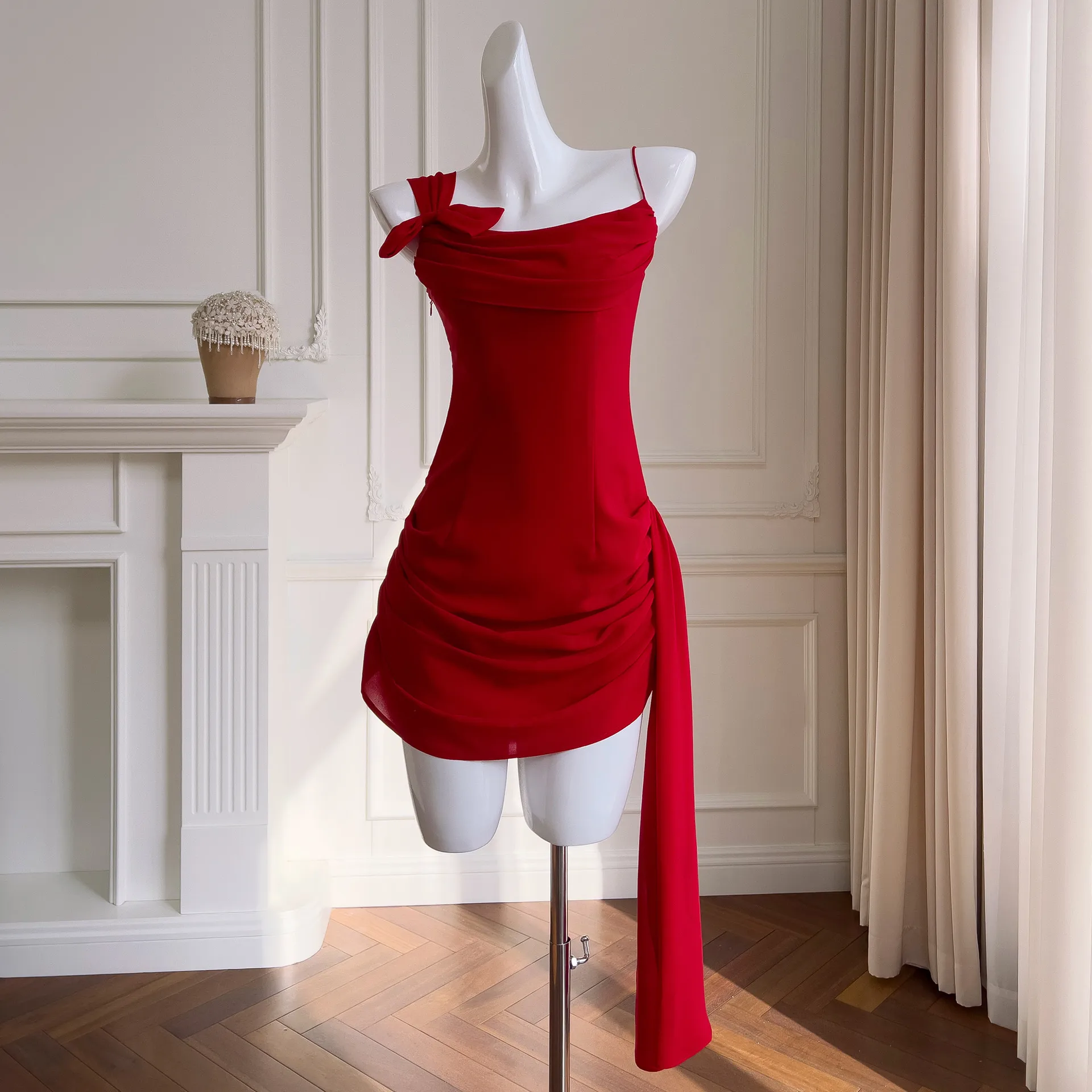 Elegant and Sexy Strap Off Shoulder Bow Decorative Dress with Waist Closure for Slimming and Hip Wrapping Red Dress 68415