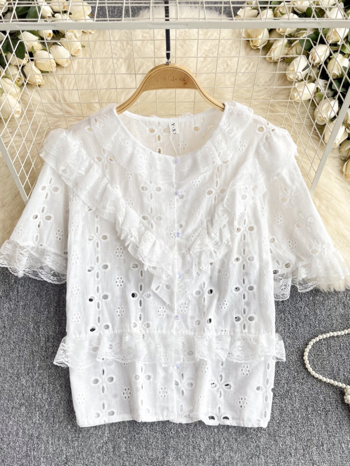 Fairy Top 2024 Summer Wear Korean Gentle Style Versatile Hollowed out Embroidered Lace Lace Patched Shirt Trend