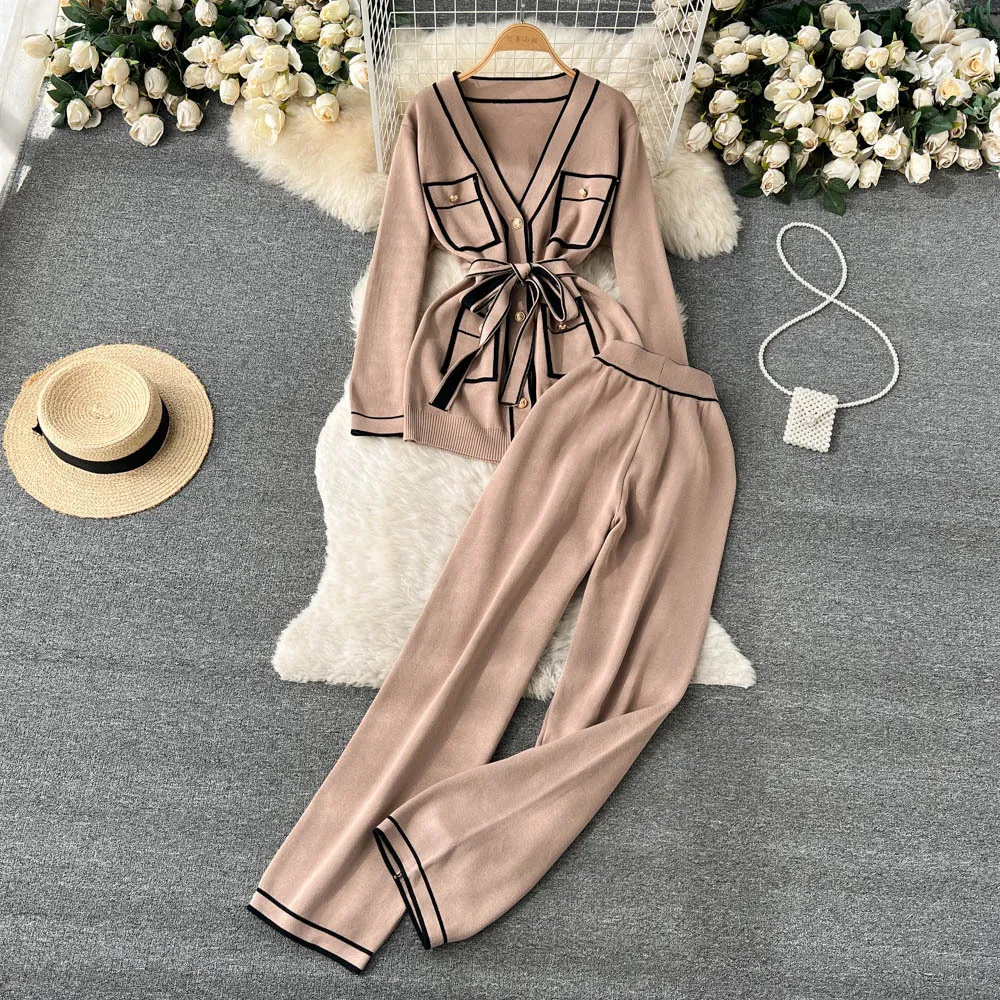 Autumn and Winter Gentle Wind Contrast Color Set for Women+Long sleeved V-neck Lace up Knitwear+Hanging Wide Leg Pants Two piece Set