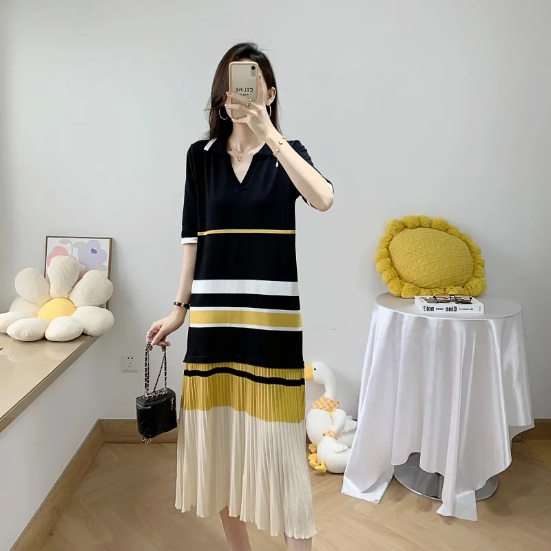 2023 Spring/Summer New Korean Edition Loose Pleated Skirt Color Contrast Splicing Short Sleeve Knitted Dress Women's Big hem Long Dress