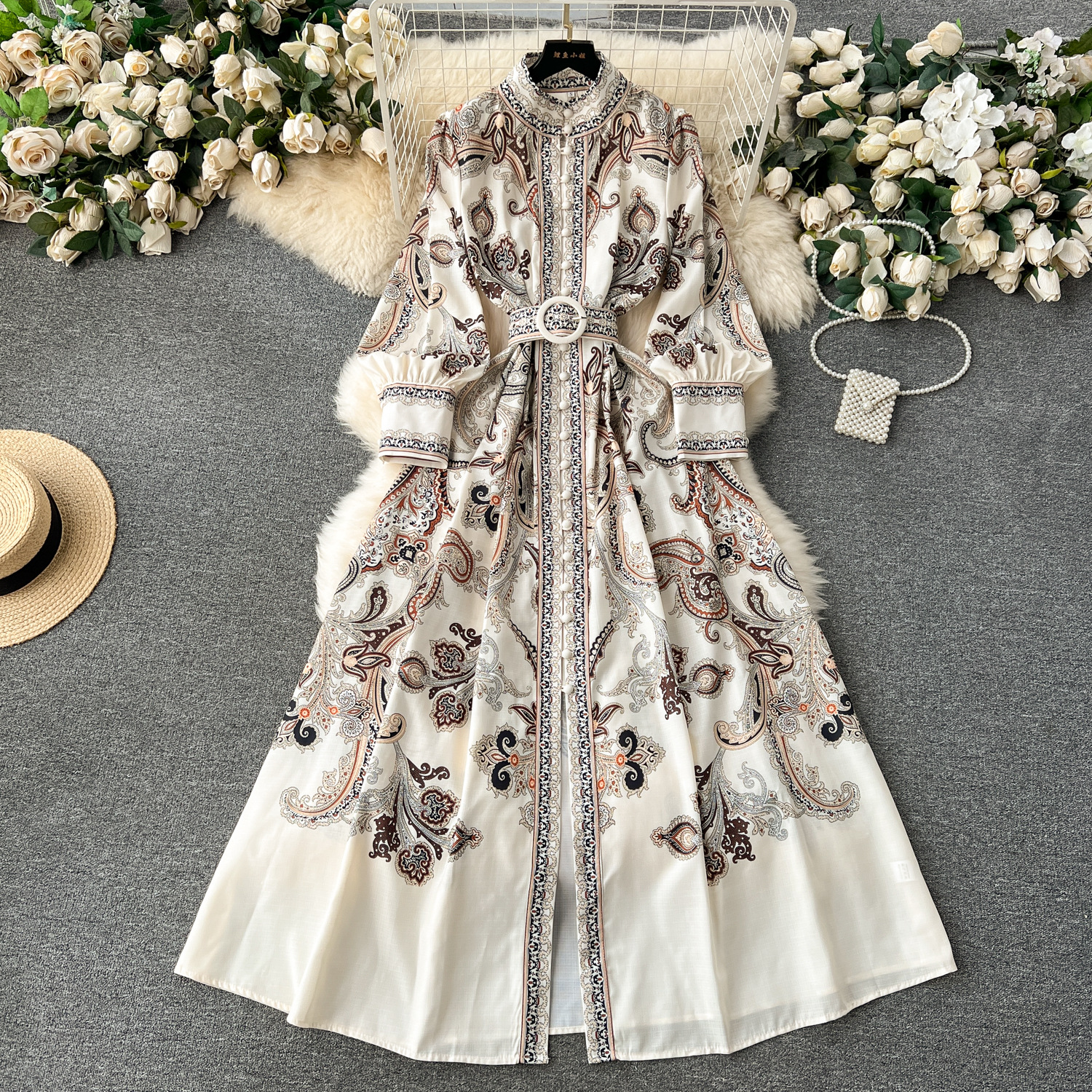 European and American retro niche print haute couture dress with a stand up collar, button up, slim fit, long bubble sleeve dress for women