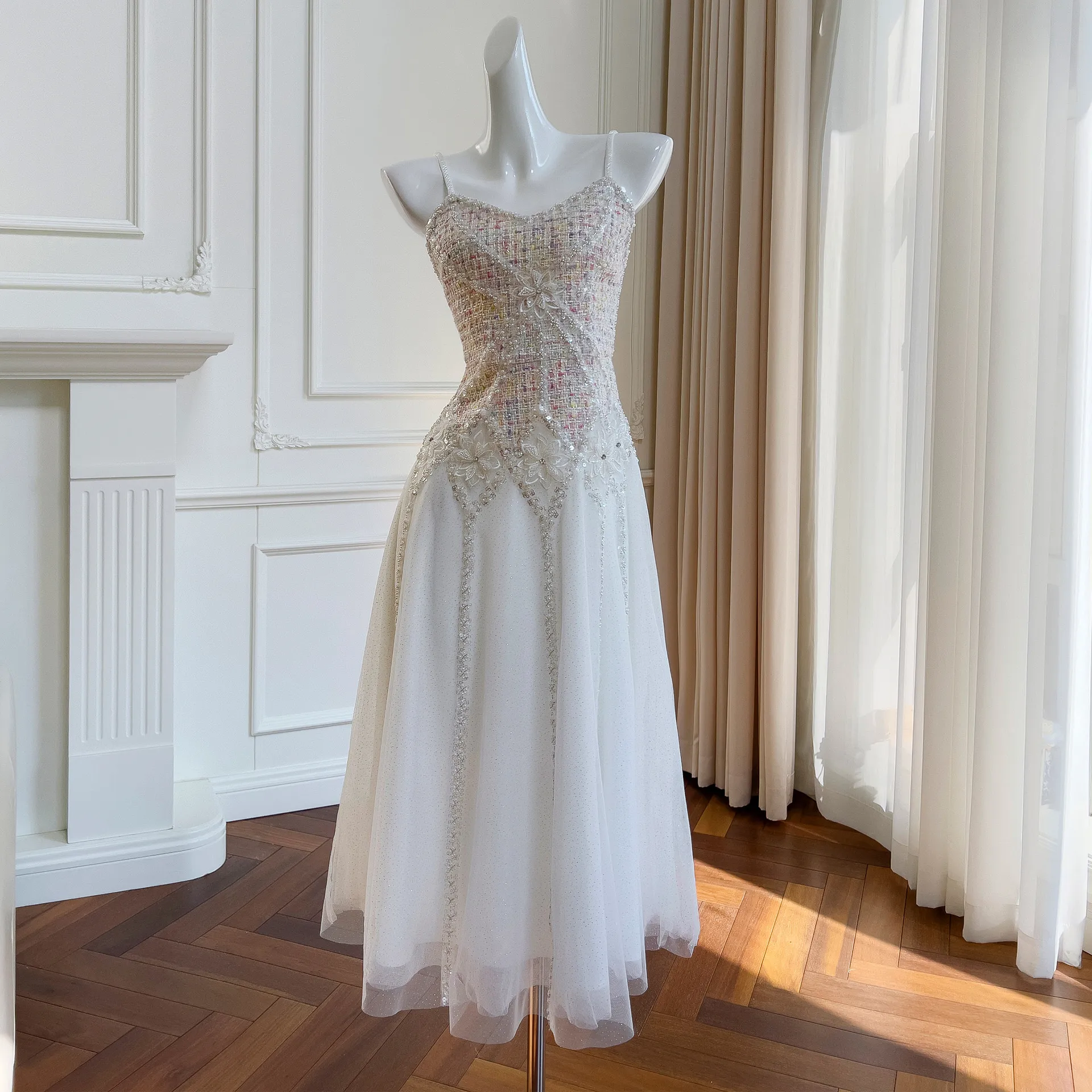 Fashionable and elegant backless camisole dress, elegant slim fit, A-line mid length dress, mesh dress for women 68260
