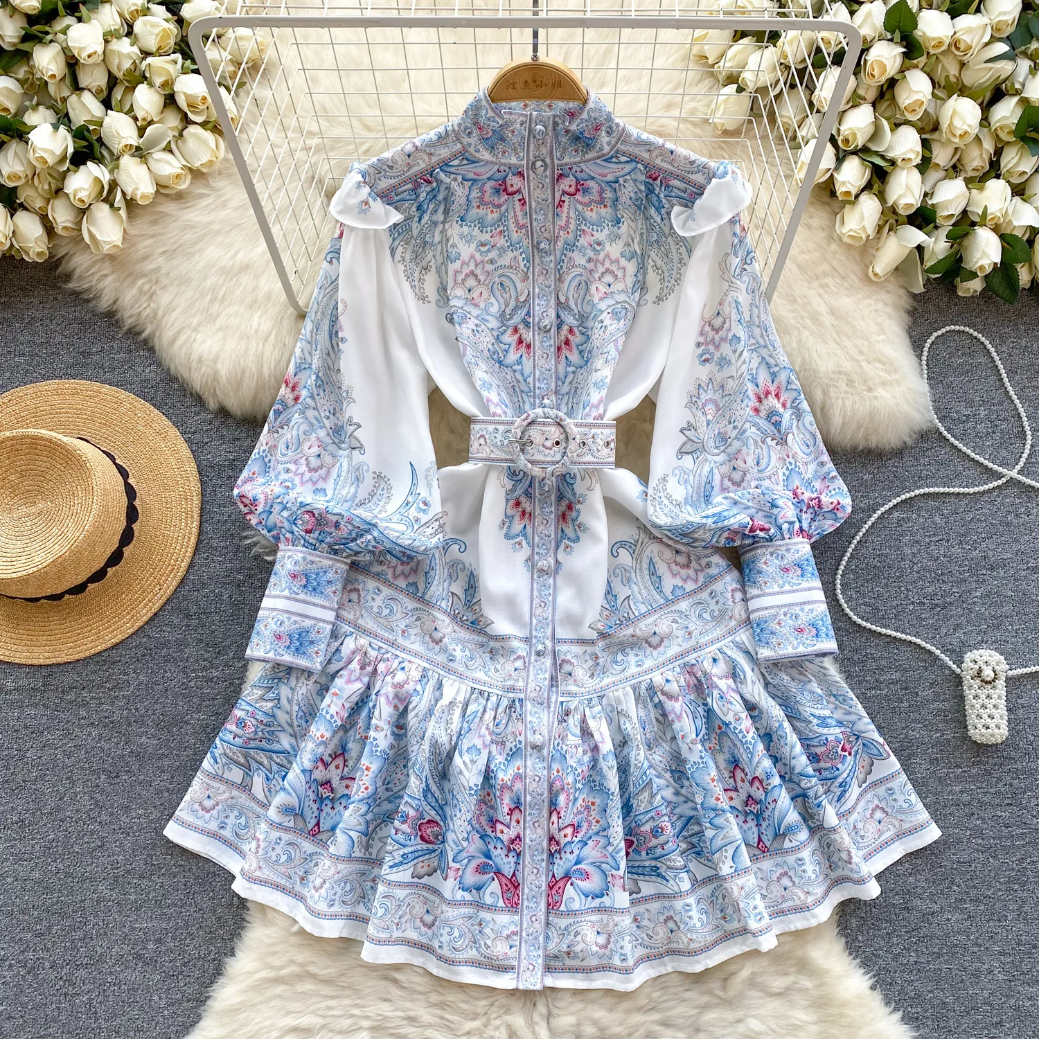 Palace style small dress for women with retro printed lantern sleeves, slim fit and short temperament, spring dress