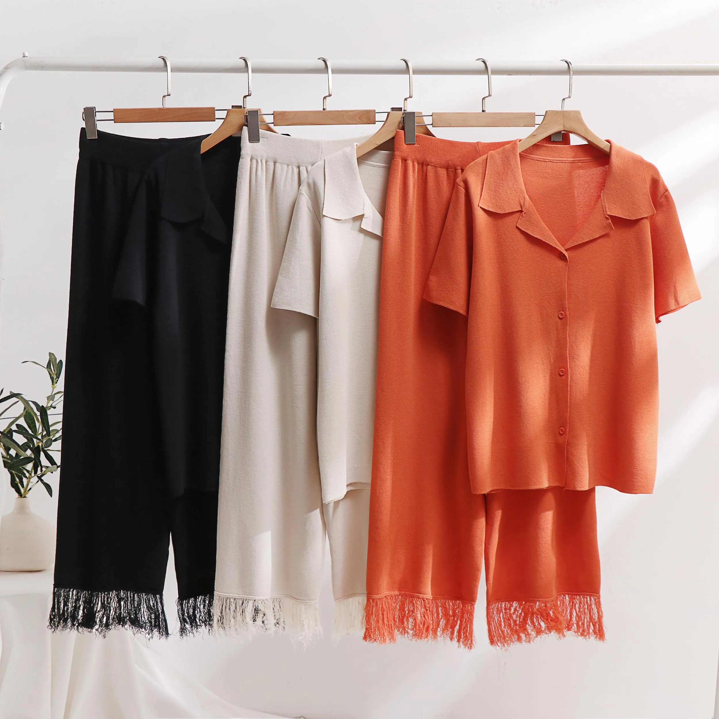 2024 Cross border Leisure Home Set Women's Age Reducing Wide Legged Pants Loose Knitted Short Sleeve Tassel Knitted Two Piece Set for Women