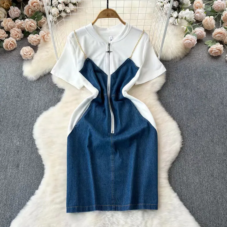 Korean style fashion design with fake two pieces of short sleeved contrasting color patchwork denim suspender skirt, zippered slim fit short dress