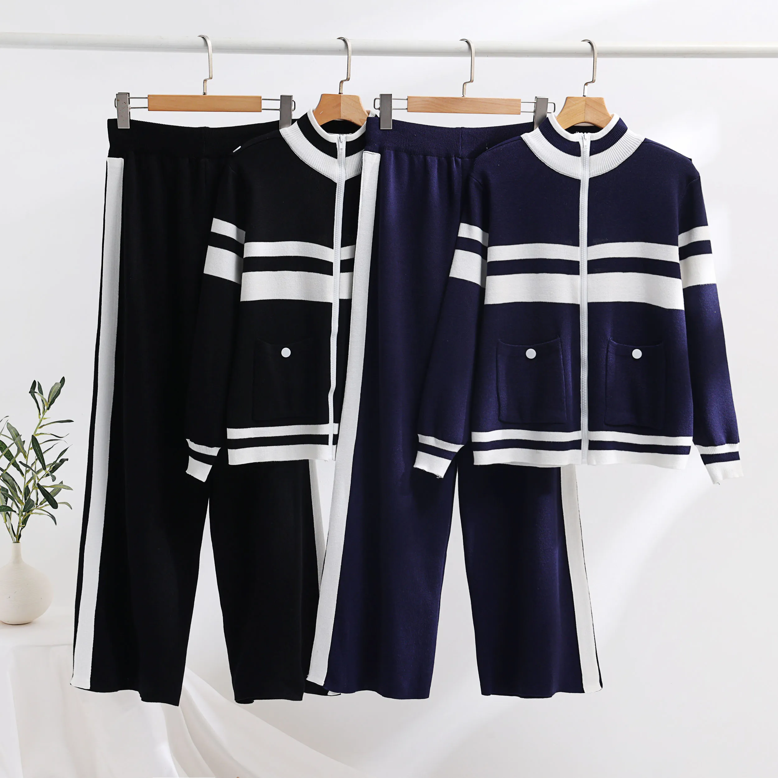 American retro milk style hoodie 2023 early autumn color matching loose temperament goddess style sports pants two-piece set
