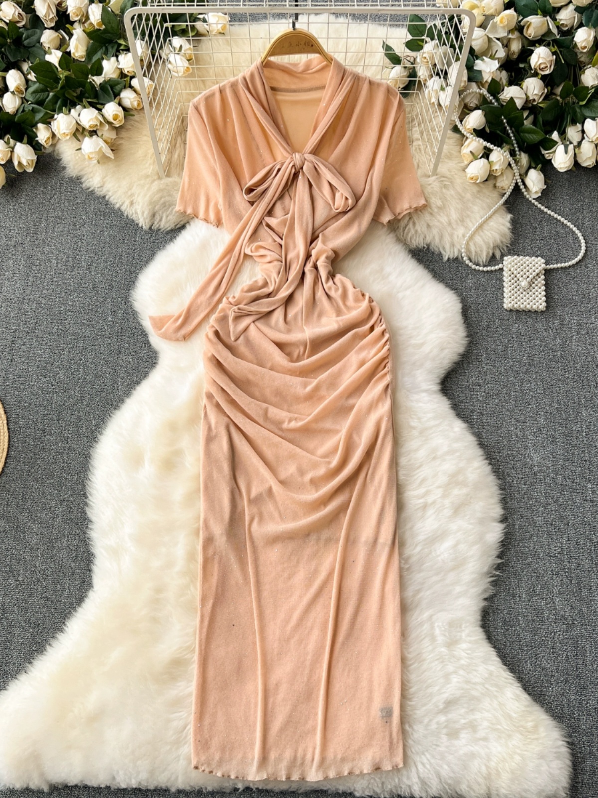 Elegant and Elegant Dresses for Women's Summer 2024 New High end Goddess Style Lacing Heart Machine Folding Wrapped Hip Long Skirt