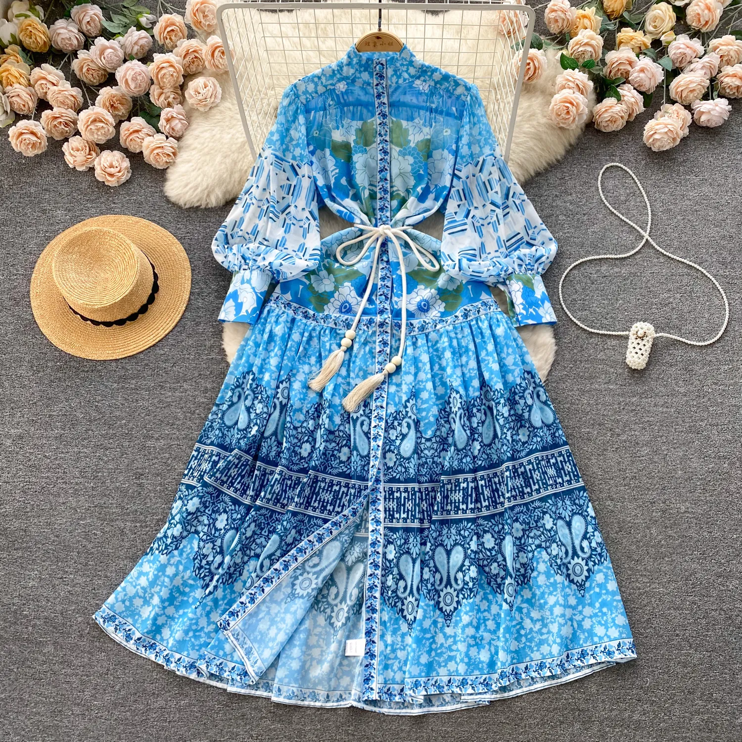 Palace style dress 2024 early spring new high-end lantern sleeve temperament standing collar slim fit long vacation dress