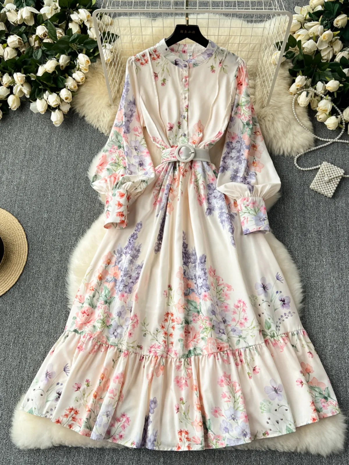 High end exquisite dress for female celebrities, fashionable retro and elegant lantern long sleeved waist cinched print French formal dress long skirt