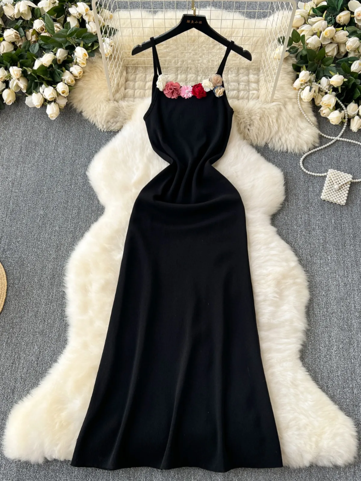 Celebrity high-end banquet dress, women's American retro three-dimensional flower waist closure, slimming temperament, knitted camisole dress